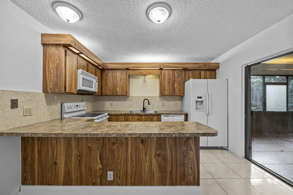 4211 Turnberry Circle Lake Worth FL 33467
