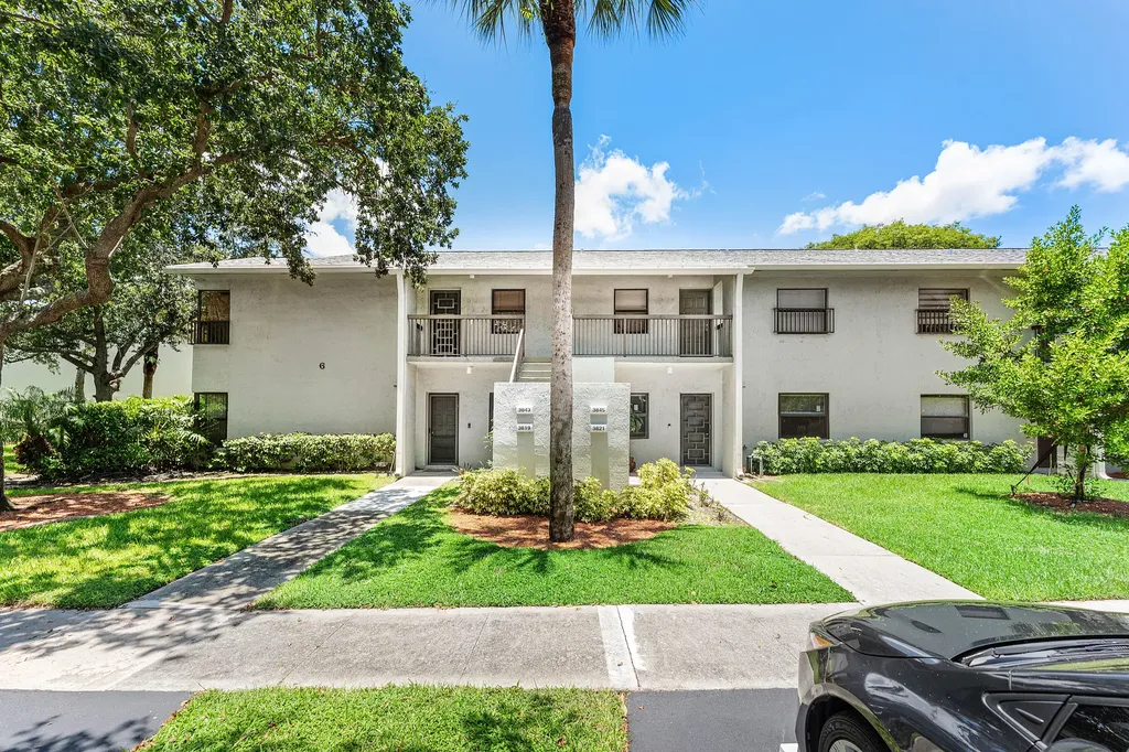 3821 Carambola Circle N Coconut Creek FL 33066