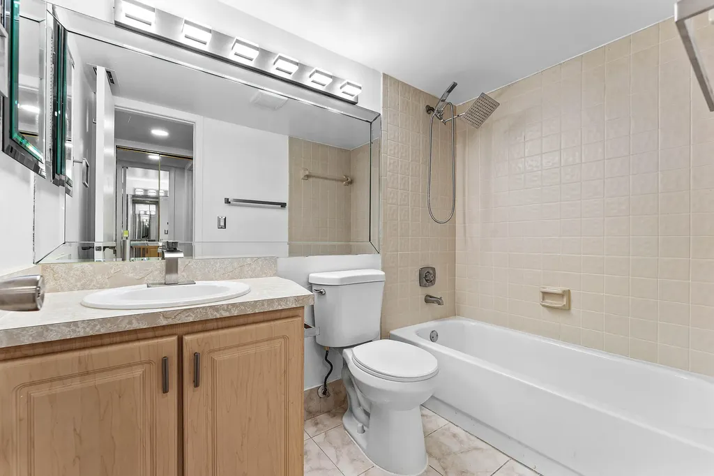 3821 Carambola Circle N Coconut Creek FL 33066