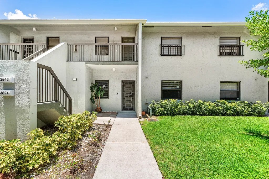 3821 Carambola Circle N Coconut Creek FL 33066