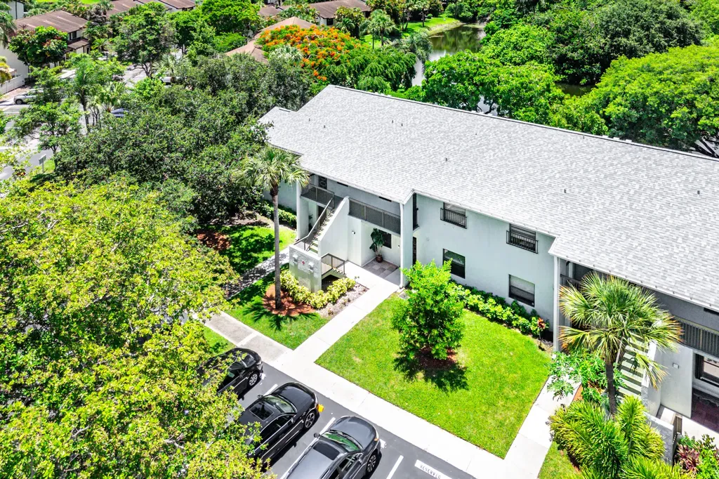 3821 Carambola Circle N Coconut Creek FL 33066