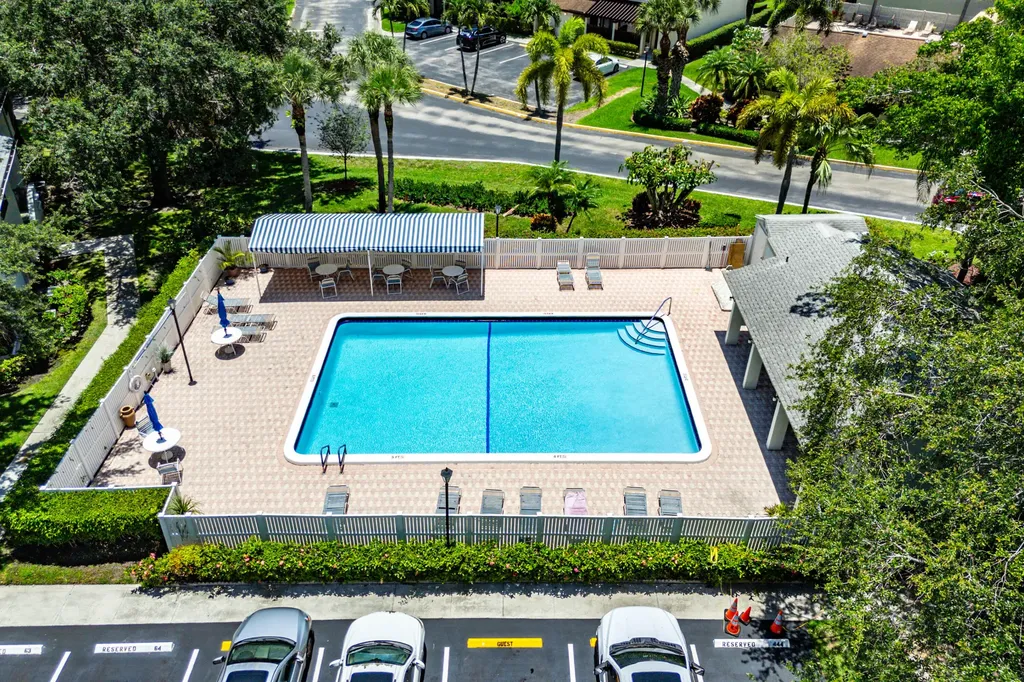3821 Carambola Circle N Coconut Creek FL 33066