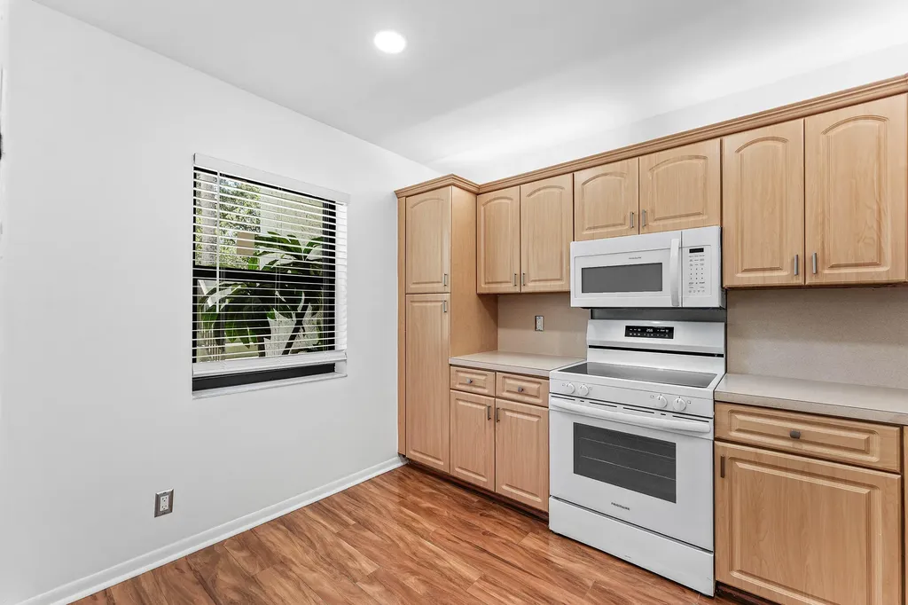 3821 Carambola Circle N Coconut Creek FL 33066