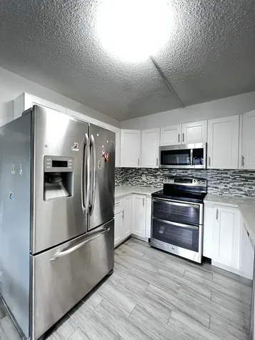 295 Woodland Road Palm Springs FL 33461