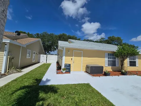 1530 Royal Forest Court Palm Springs FL 33406