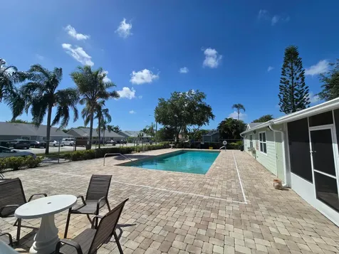 1530 Royal Forest Court Palm Springs FL 33406