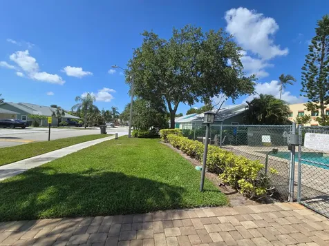 1530 Royal Forest Court Palm Springs FL 33406