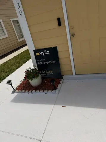 1530 Royal Forest Court Palm Springs FL 33406