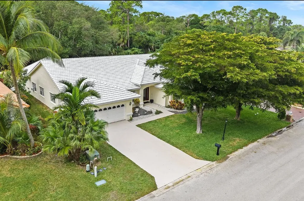 4080 NW 83rd Lane Coral Springs FL 33065