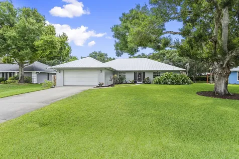 620 39th Court SW Vero Beach FL 32968