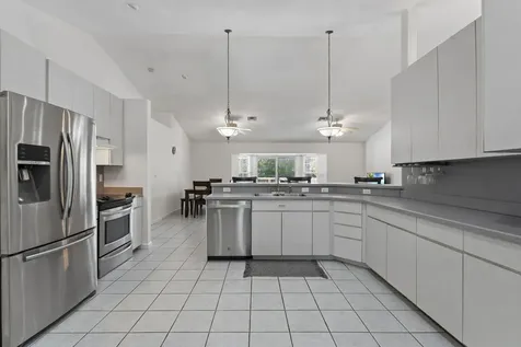 620 39th Court SW Vero Beach FL 32968