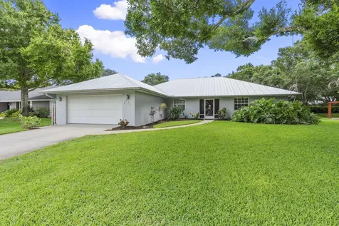 620 39th Court SW Vero Beach FL 32968