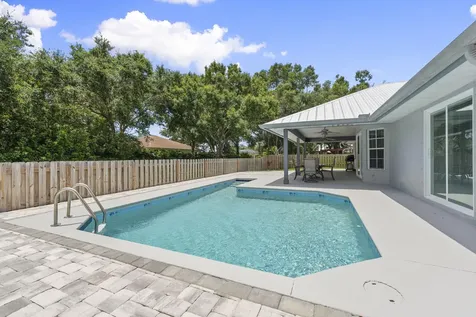 620 39th Court SW Vero Beach FL 32968