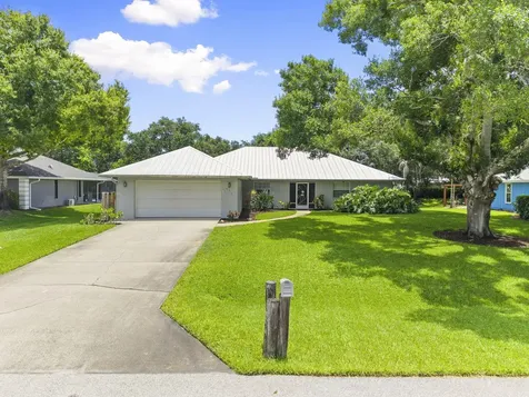620 39th Court SW Vero Beach FL 32968
