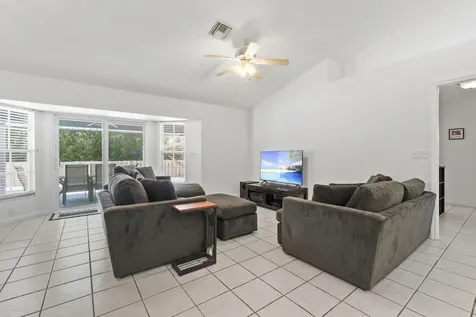 620 39th Court SW Vero Beach FL 32968