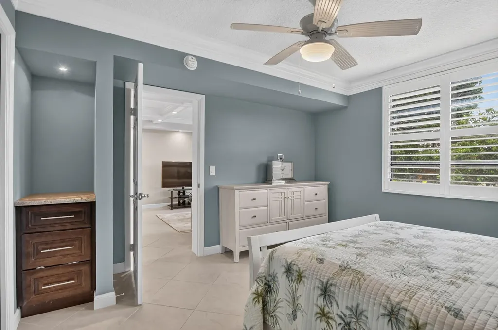 6061 Balboa Circle Boca Raton FL 33433