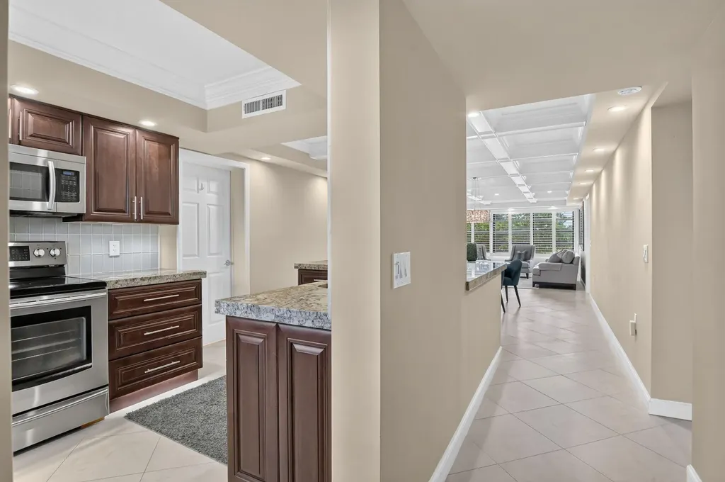 6061 Balboa Circle Boca Raton FL 33433