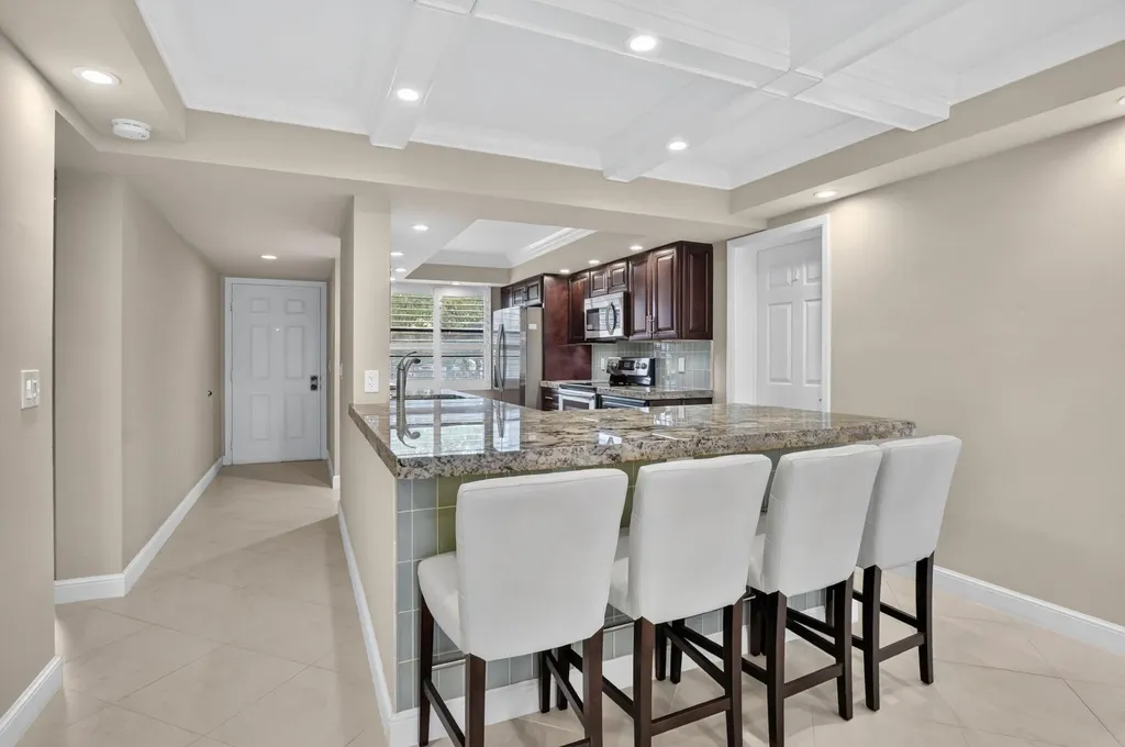 6061 Balboa Circle Boca Raton FL 33433