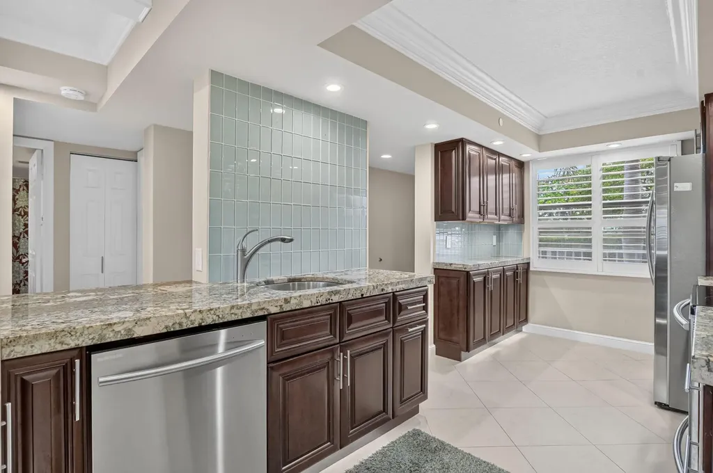 6061 Balboa Circle Boca Raton FL 33433