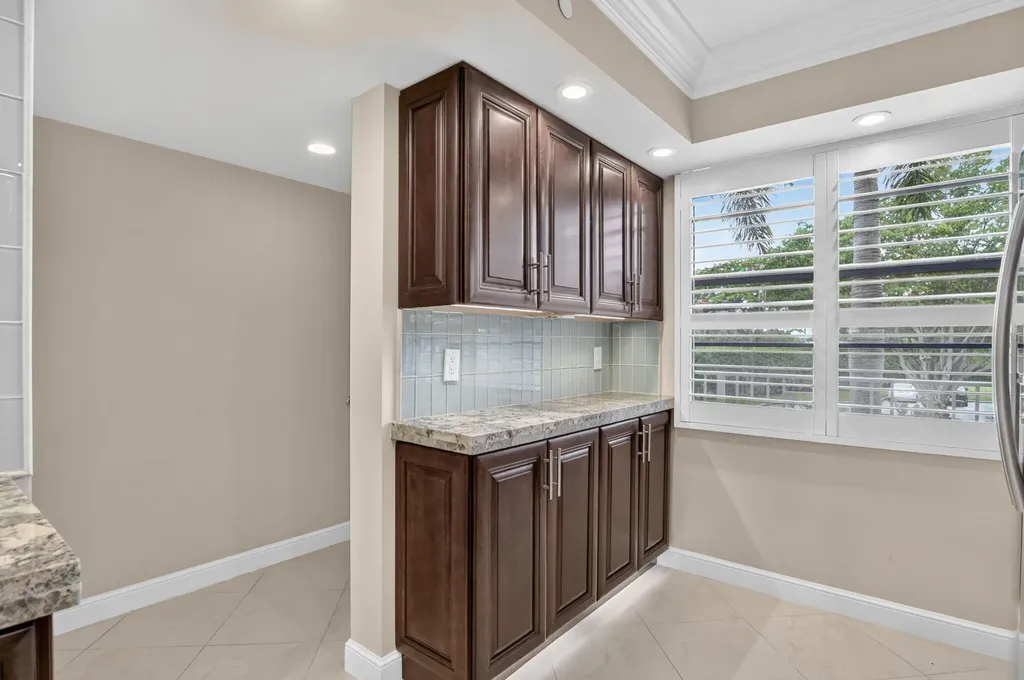 6061 Balboa Circle Boca Raton FL 33433