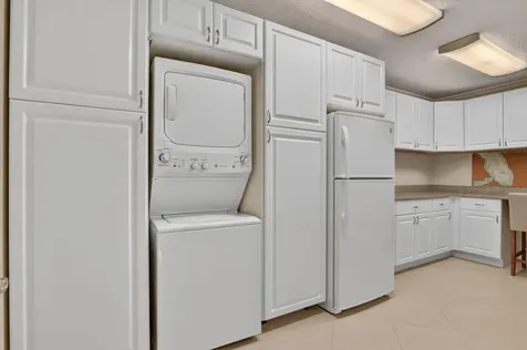 6061 Balboa Circle Boca Raton FL 33433