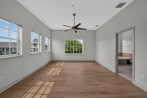2700 NE 8th Avenue Wilton Manors FL 33334