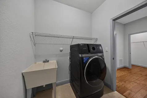 2700 NE 8th Avenue Wilton Manors FL 33334