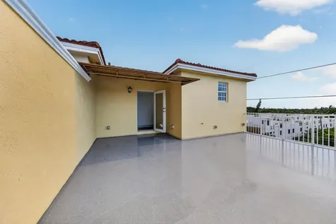 2700 NE 8th Avenue Wilton Manors FL 33334