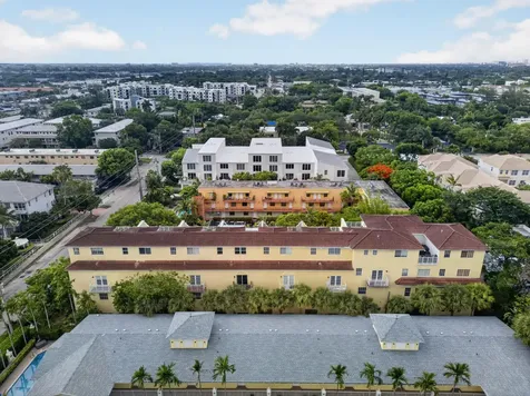 2700 NE 8th Avenue Wilton Manors FL 33334