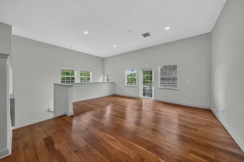 2700 NE 8th Avenue Wilton Manors FL 33334