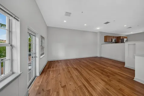2700 NE 8th Avenue Wilton Manors FL 33334