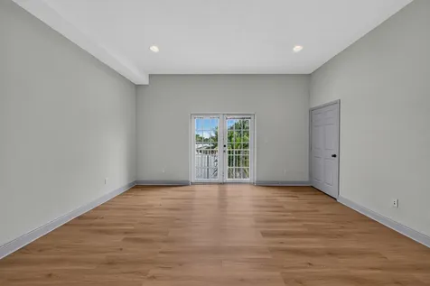 2700 NE 8th Avenue Wilton Manors FL 33334