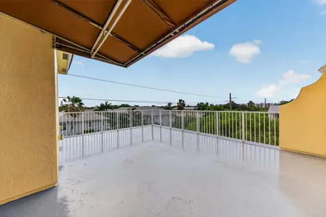 2700 NE 8th Avenue Wilton Manors FL 33334
