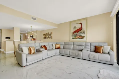 8634 Vía Reale Boca Raton FL 33496