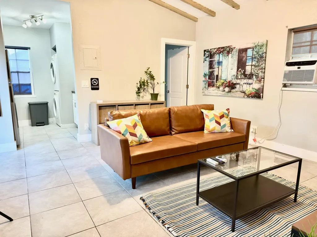 1009 Tequesta Street Fort Lauderdale FL 33312