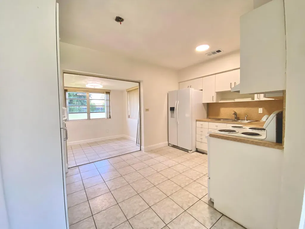 6751 Liberty Street Hollywood FL 33024