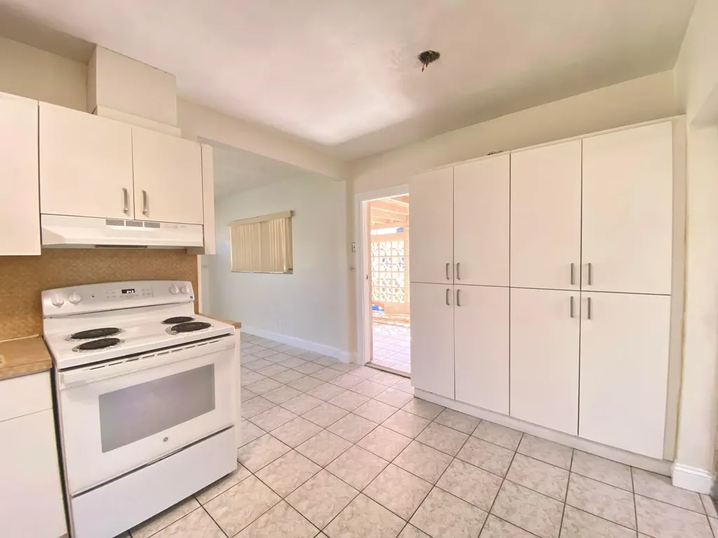 6751 Liberty Street Hollywood FL 33024