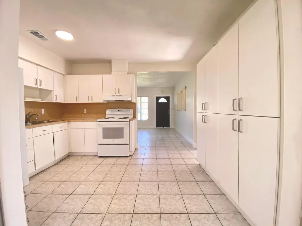 6751 Liberty Street Hollywood FL 33024