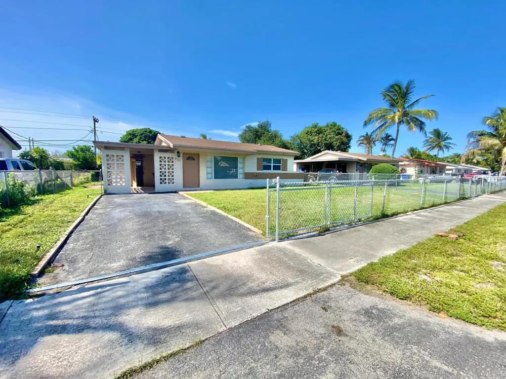 6751 Liberty Street Hollywood FL 33024
