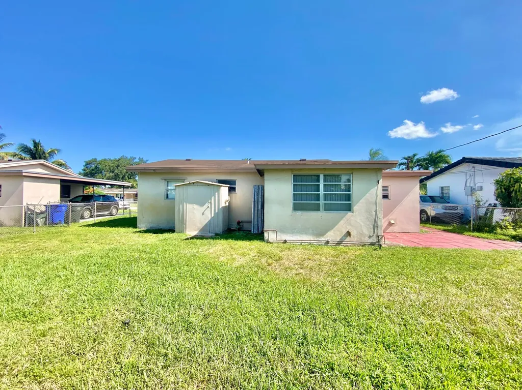 6751 Liberty Street Hollywood FL 33024
