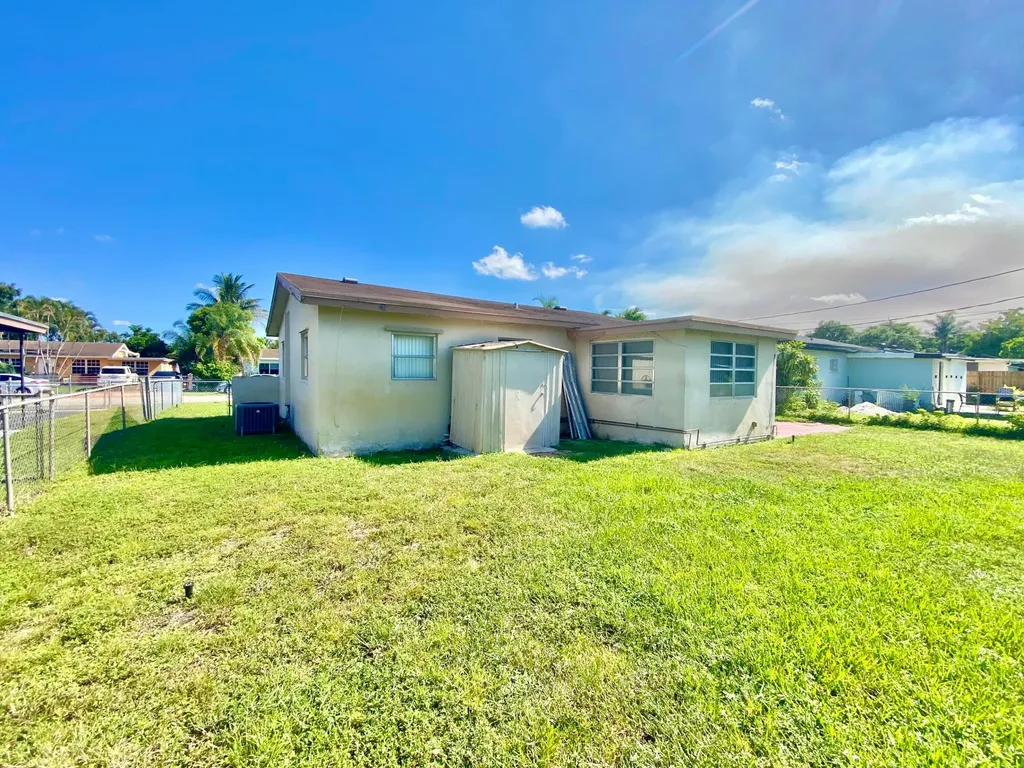 6751 Liberty Street Hollywood FL 33024