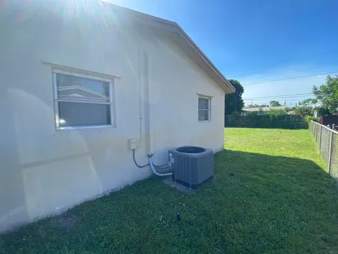 6751 Liberty Street Hollywood FL 33024