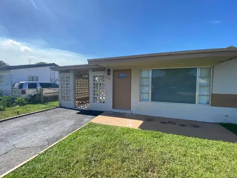 6751 Liberty Street Hollywood FL 33024