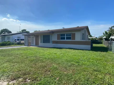 6751 Liberty Street Hollywood FL 33024