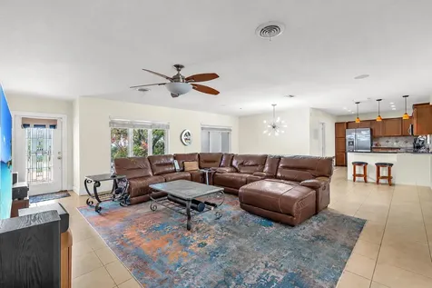 4220 NE 26th Avenue Lighthouse Point FL 33064