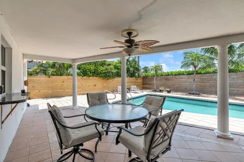 4220 NE 26th Avenue Lighthouse Point FL 33064