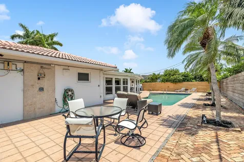 4220 NE 26th Avenue Lighthouse Point FL 33064
