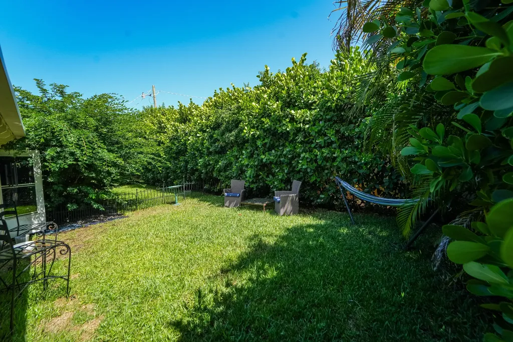 722 Greenbriar Drive Lake Park FL 33403
