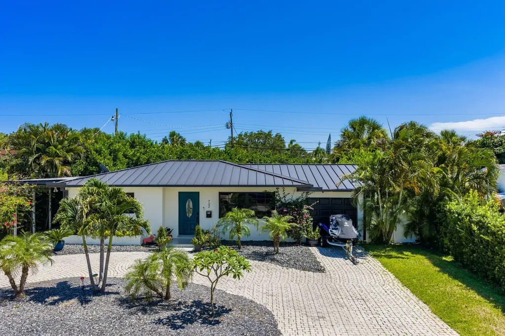 722 Greenbriar Drive Lake Park FL 33403
