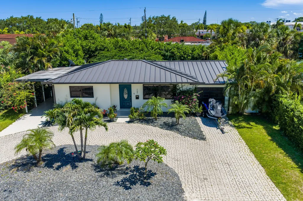 722 Greenbriar Drive Lake Park FL 33403